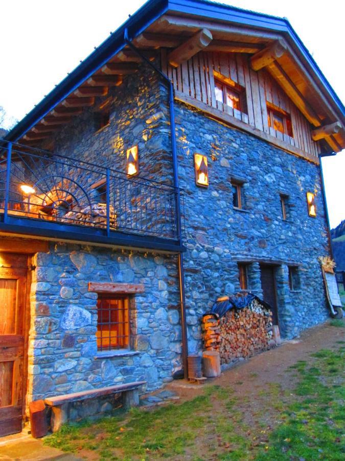 Chalet Cuore Selvatico Monno المظهر الخارجي الصورة